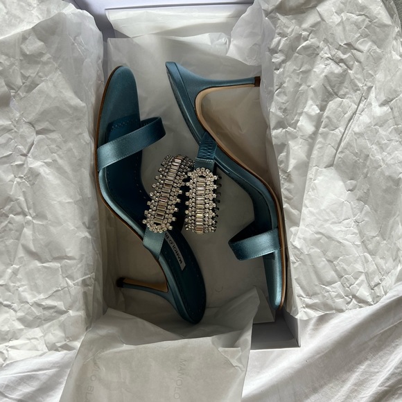 manolo blahnik blue heels - Picture 2 of 8